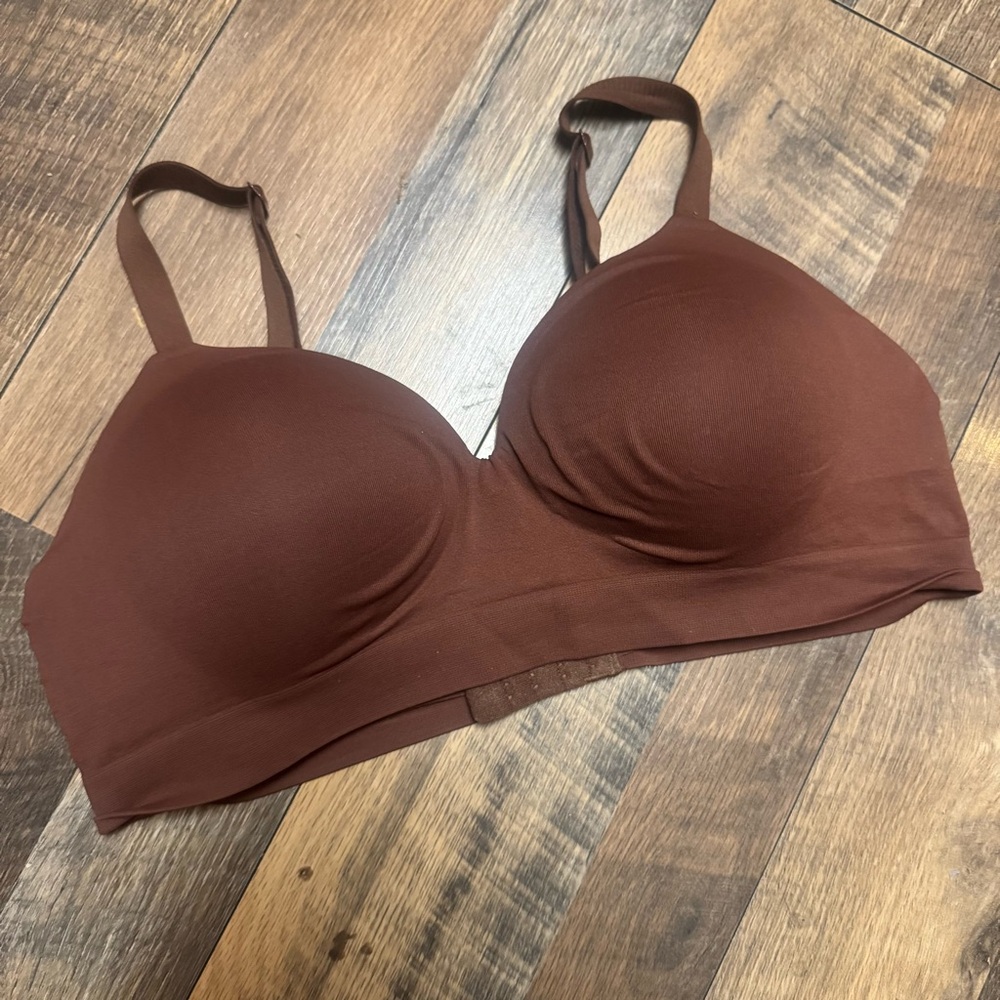 Truekind Seamless Contour Wireless Bra in Chocolate Brown